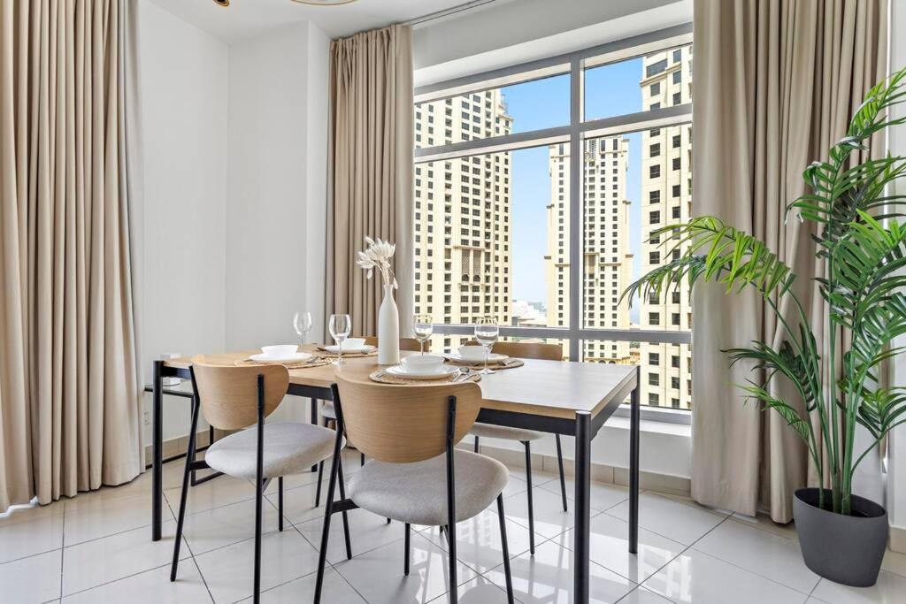 Stonetree - Stylish Fully-furnished 1 Br Dubai