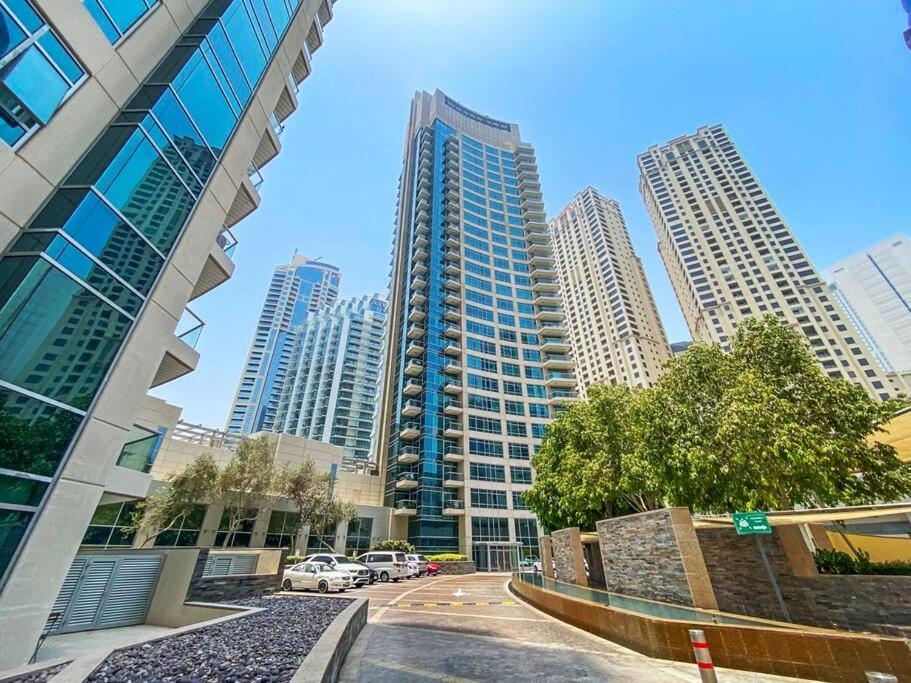 Apartment Stonetree - Stylish Fully-furnished 1 Br Dubai